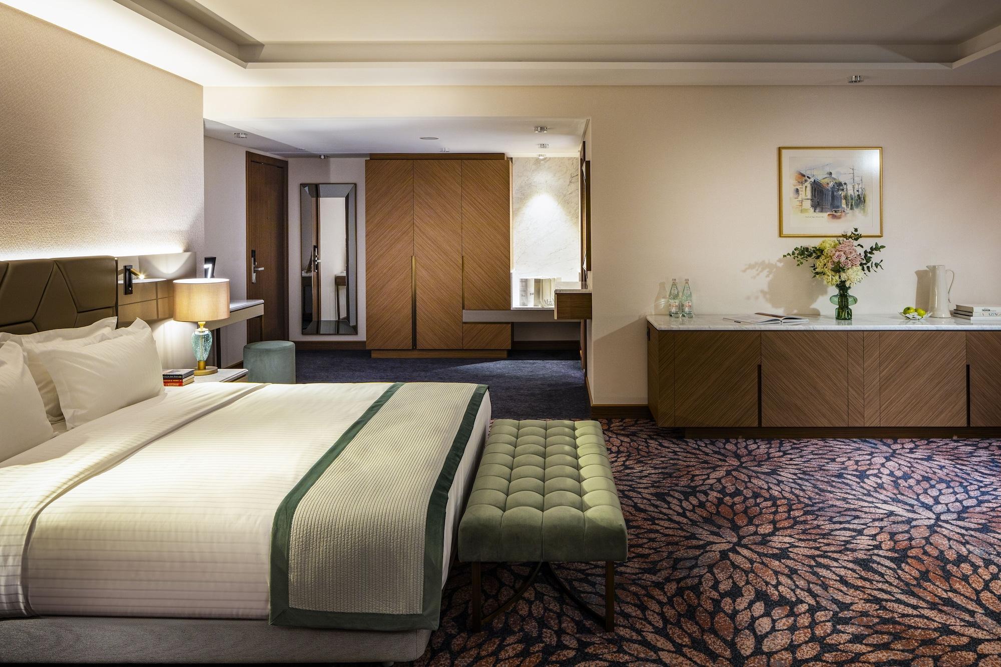 Grand Hotel Millennium Sofia Ngoại thất bức ảnh A suite at the hotel