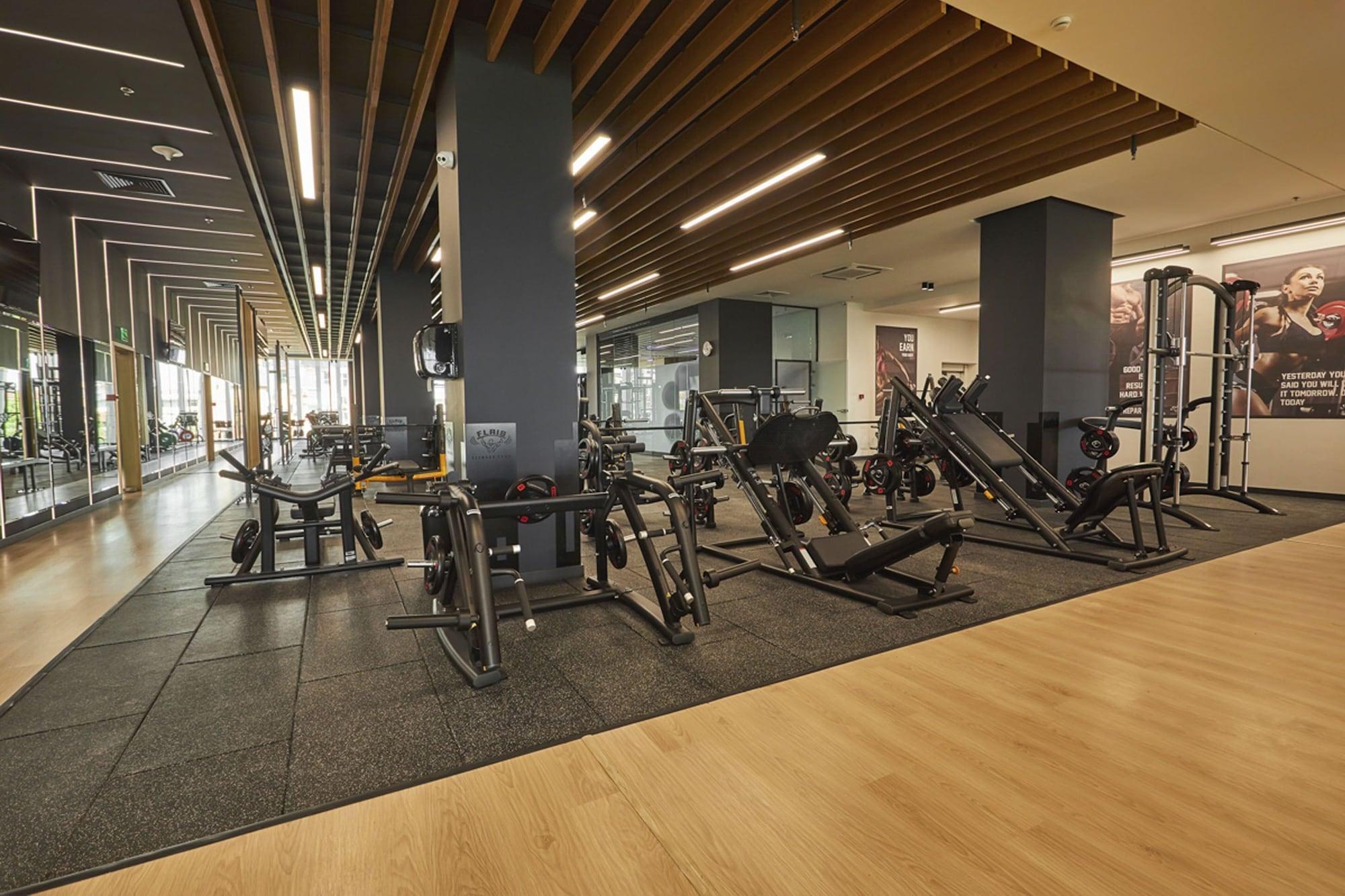 Grand Hotel Millennium Sofia Ngoại thất bức ảnh The gym at the 1000m² Sports and Wellness Centre