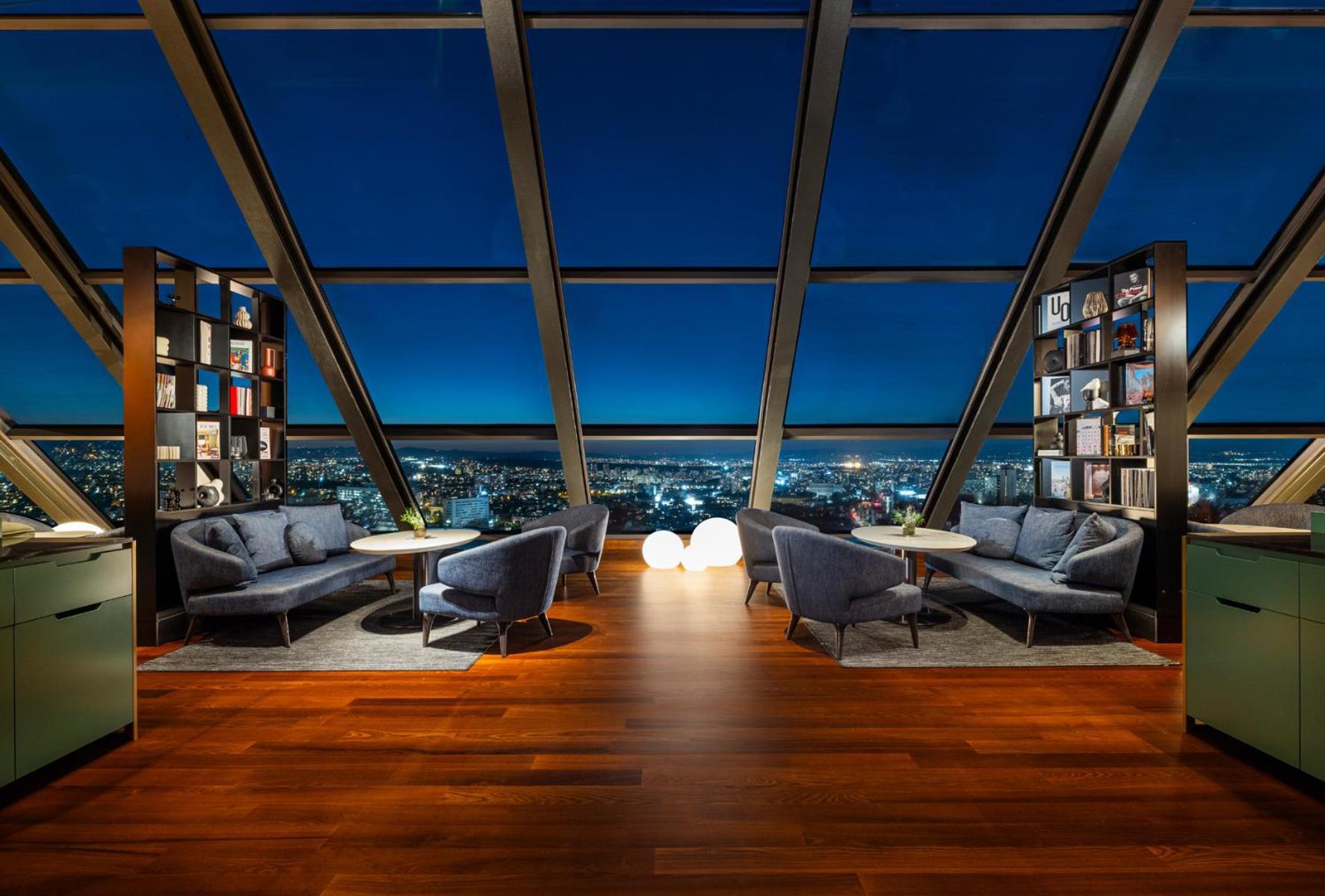 Grand Hotel Millennium Sofia Ngoại thất bức ảnh The Library at The Westin Seoul